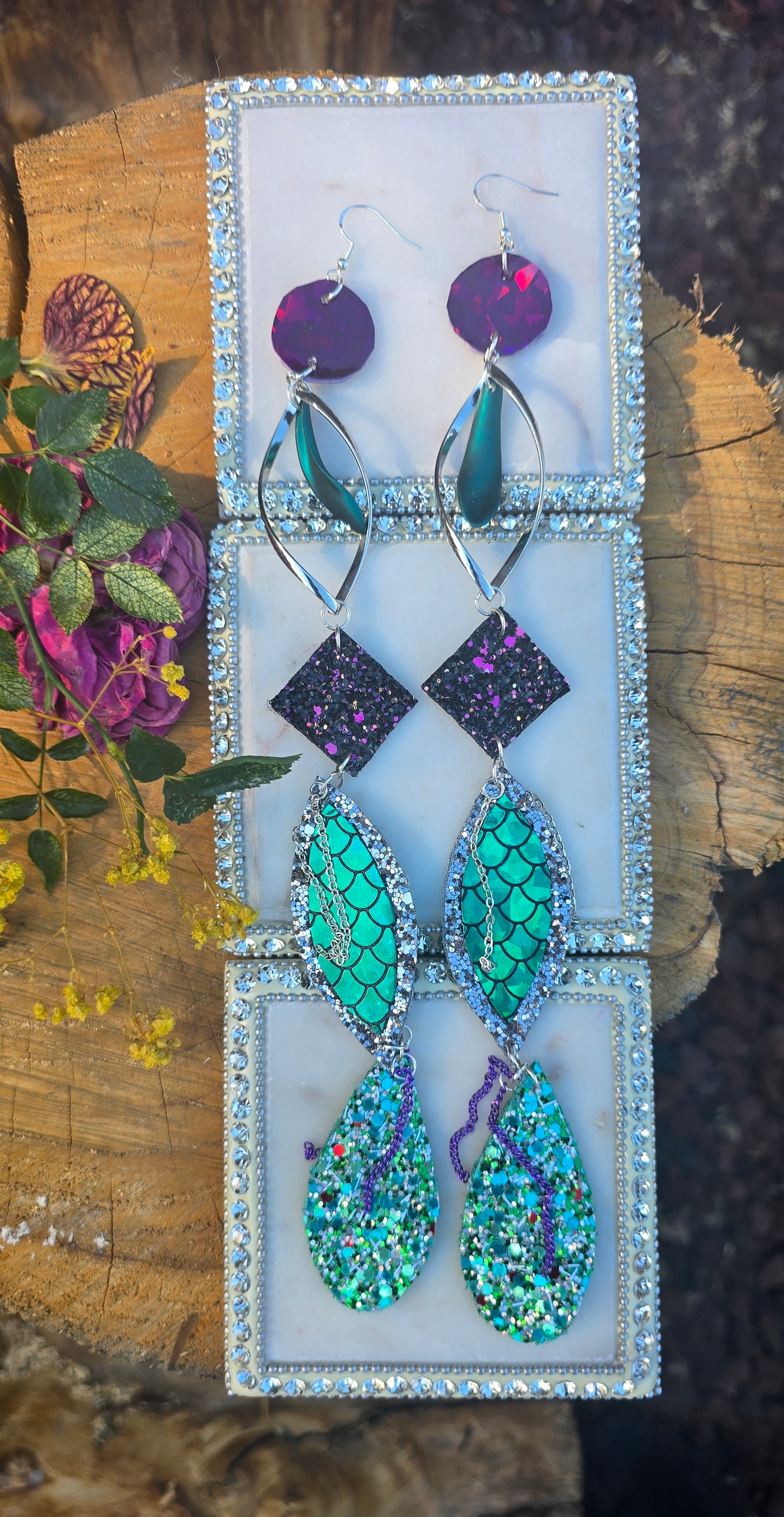Samantha - Glittery Green Long Dangle Earrings - Shop Moxxc