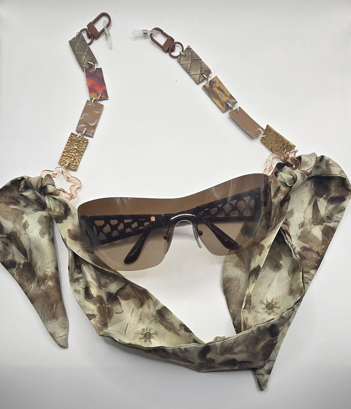 Olivia - Neutral Scarf Eyewear Chains - Shop Moxxc