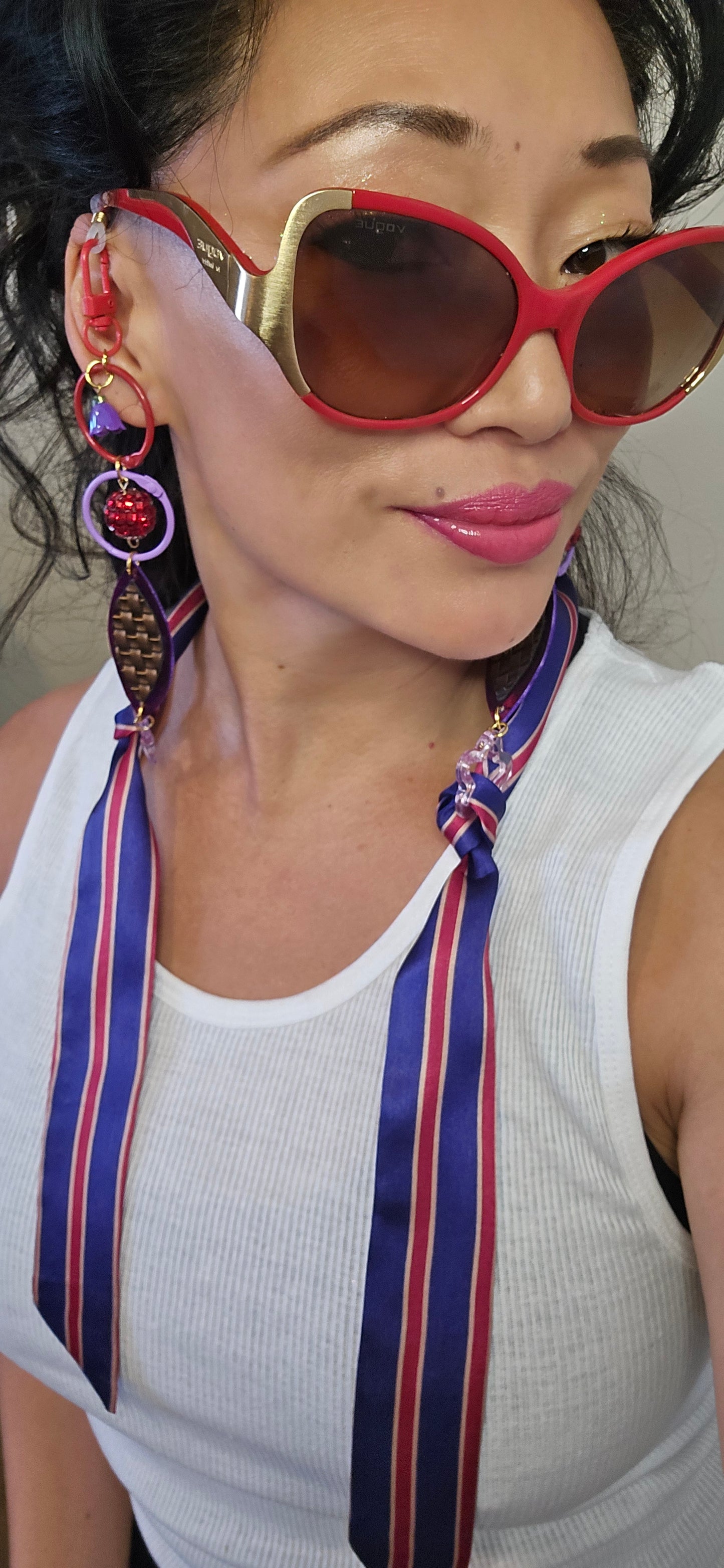 Samantha - Pinstripe Scarf Eyewear Chain - Shop Moxxc