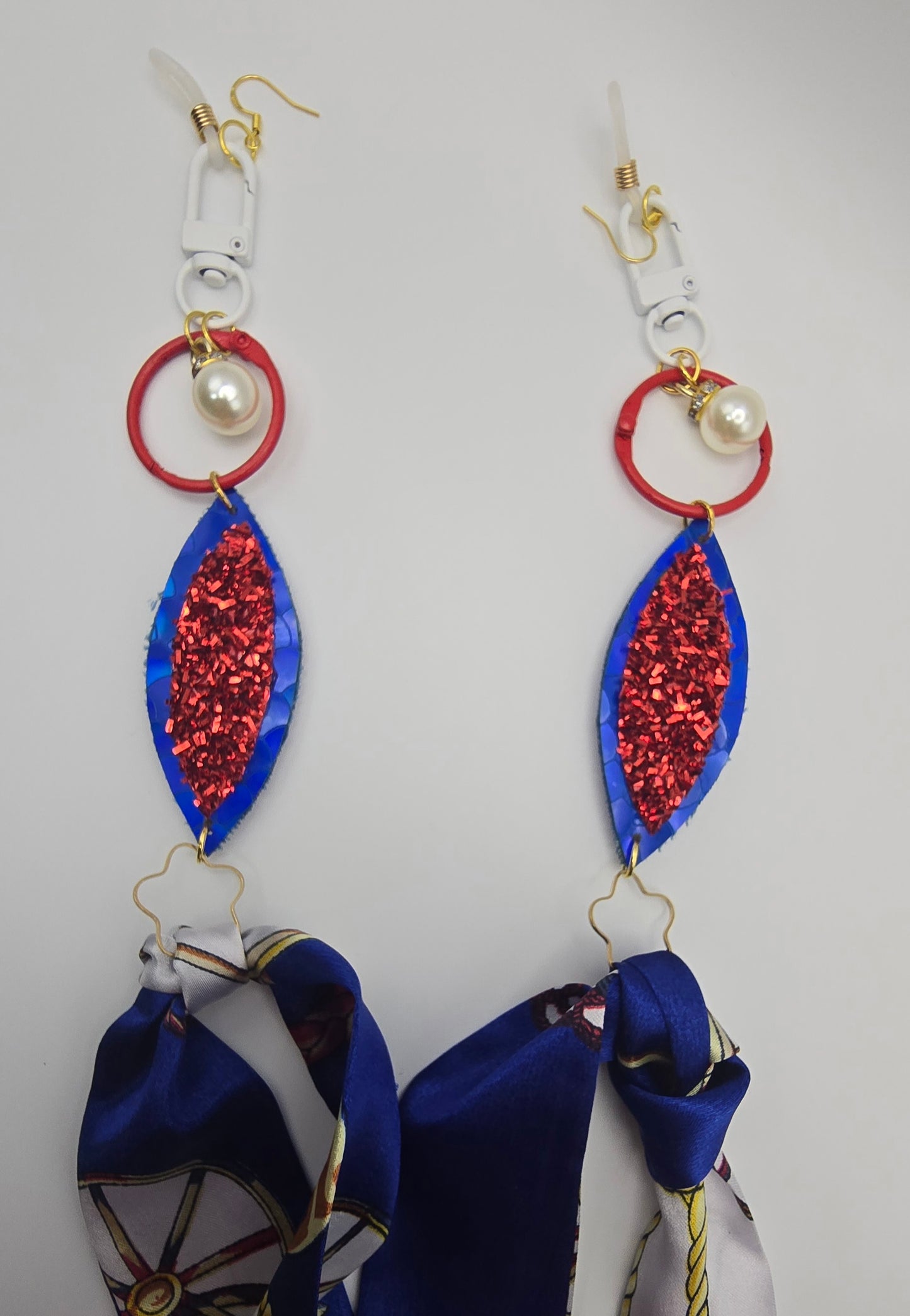 Susan - Red White & Blue Scarf Eyewear Chain - Shop Moxxc