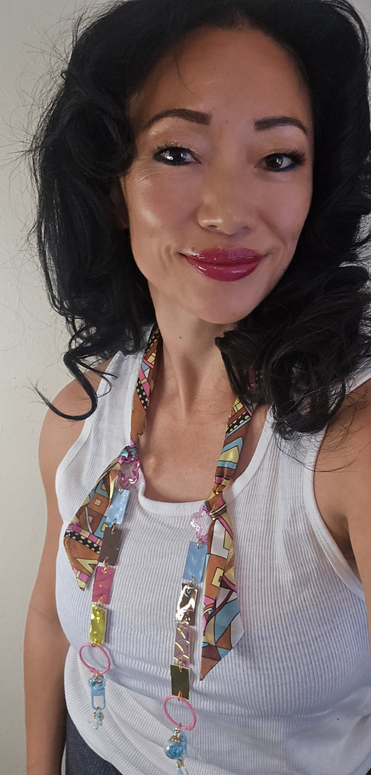 Eva - Brown Scarf Eyewear Chain