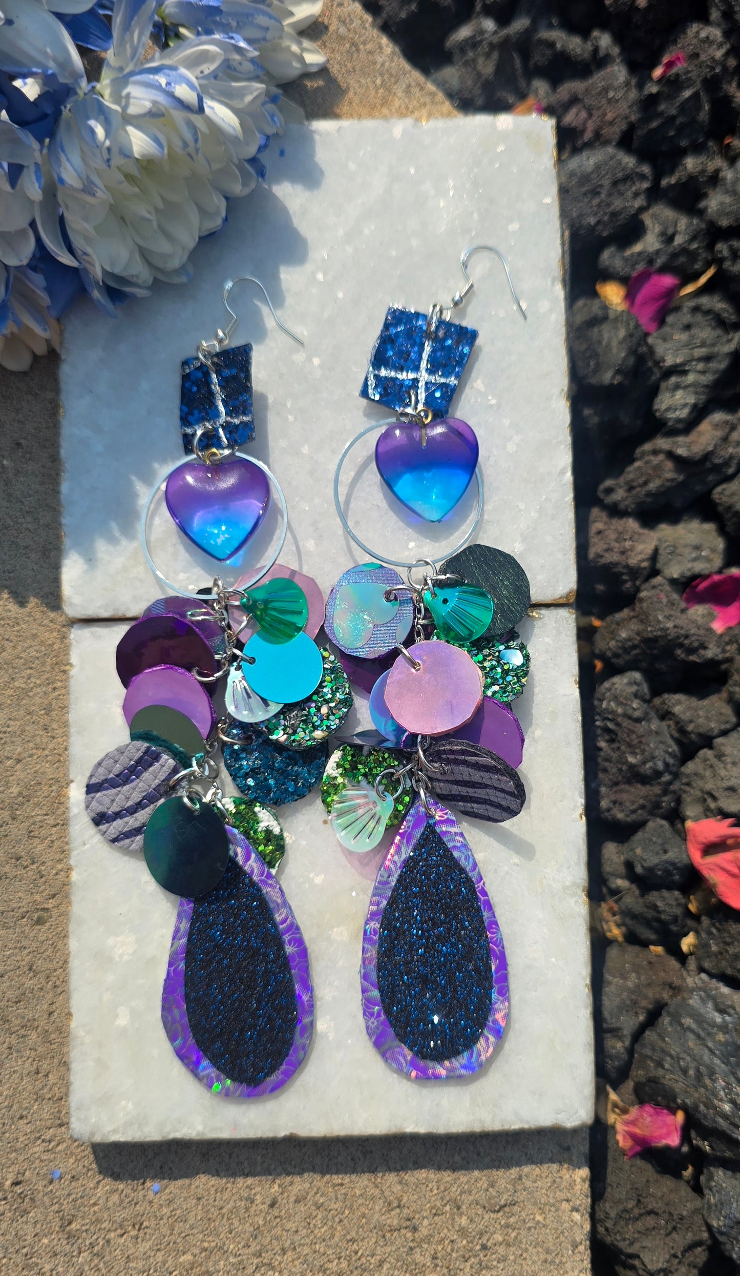 Lasy - Purple Heart Dangle Earrings