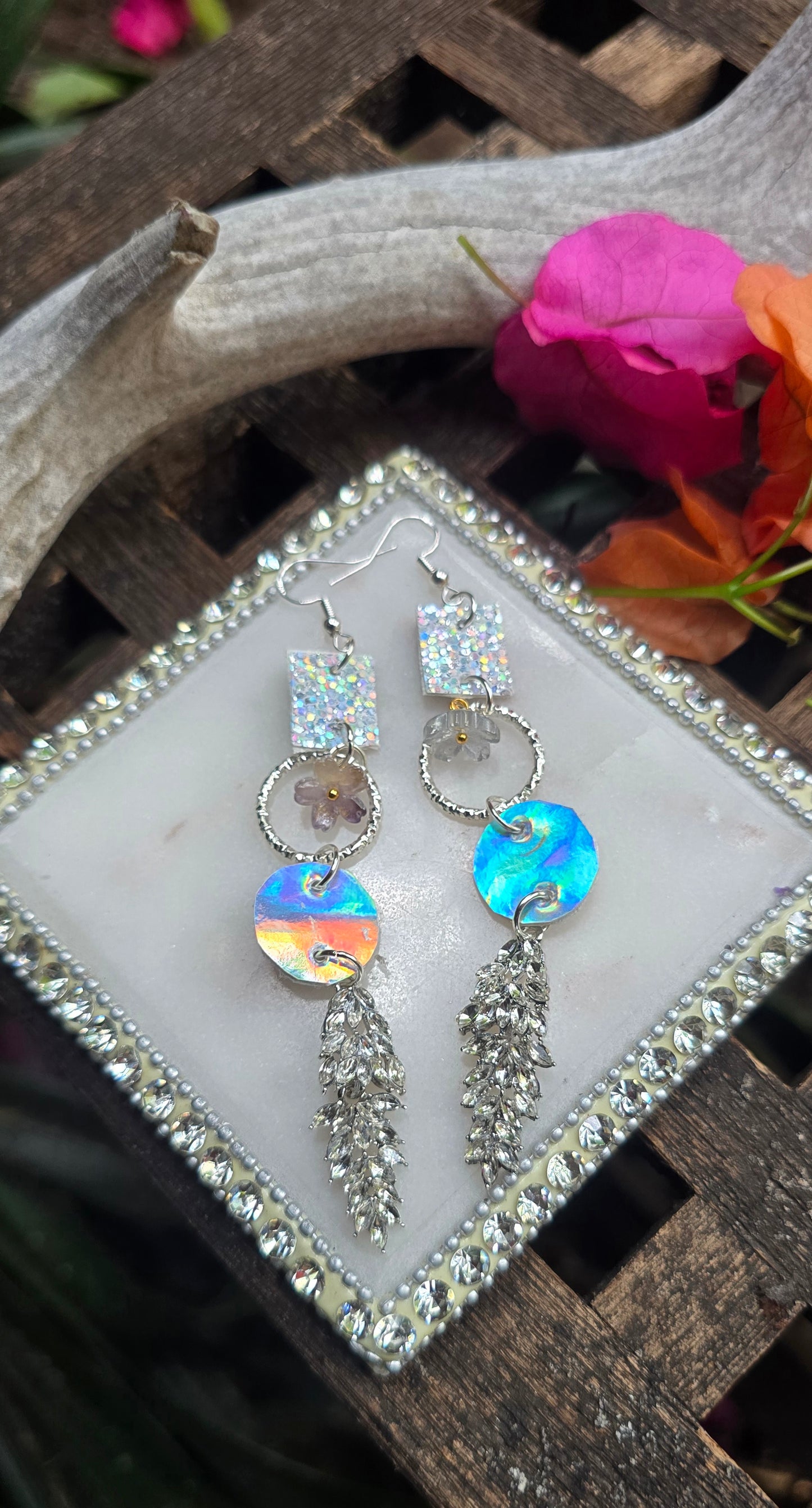 Sue - Rhinestone Dangle Earrings