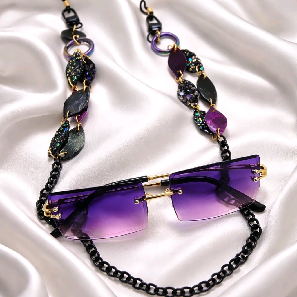 Kimi - Black Iridescent Eyewear Chain - Shop Moxxc