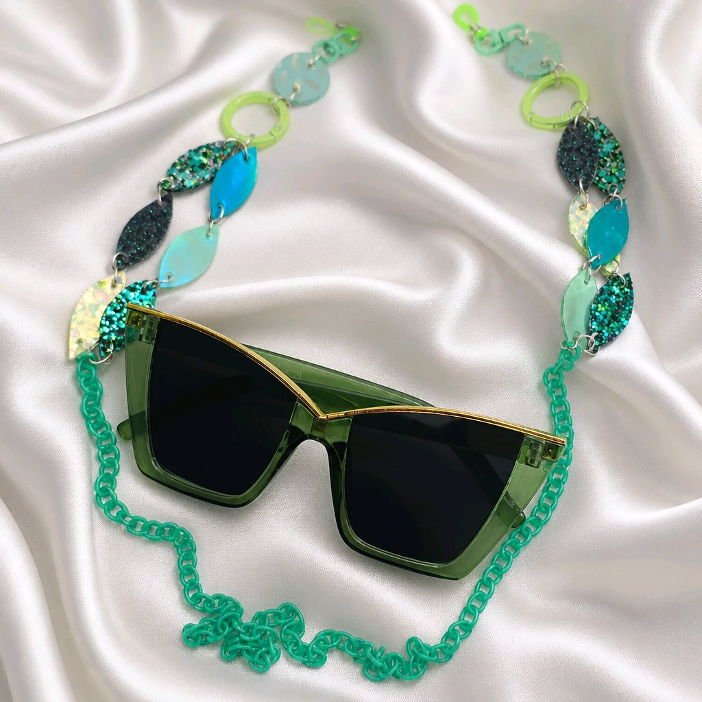 Shevaun - Green Eyewear Chain