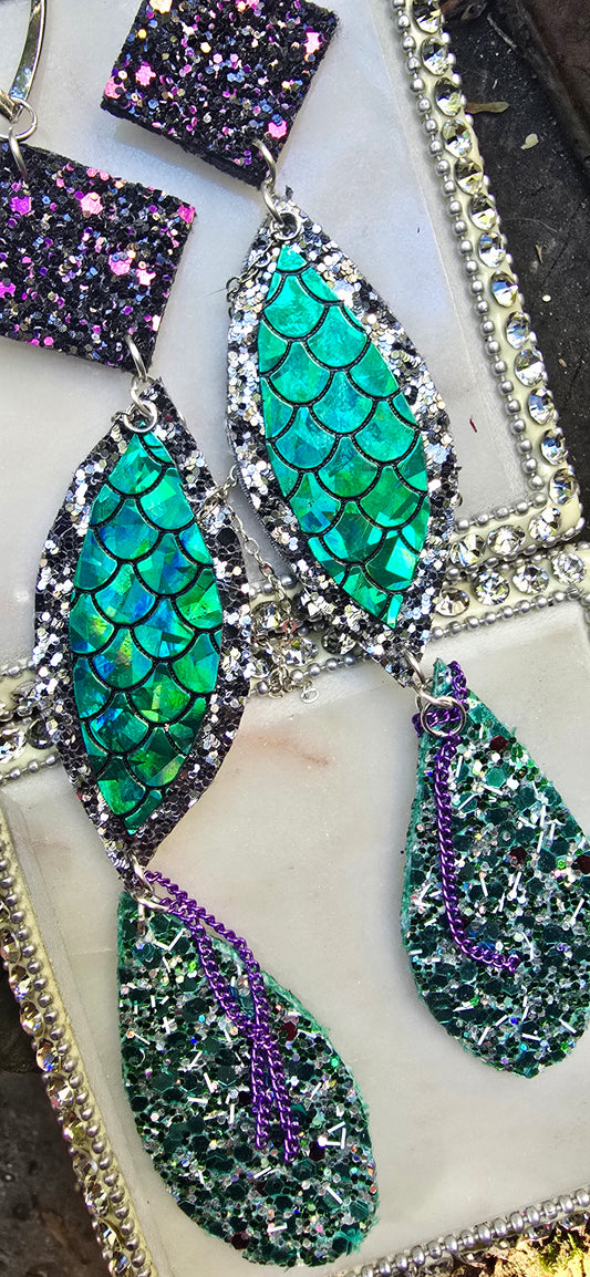 Samantha - Glittery Green Long Dangle Earrings - Shop Moxxc