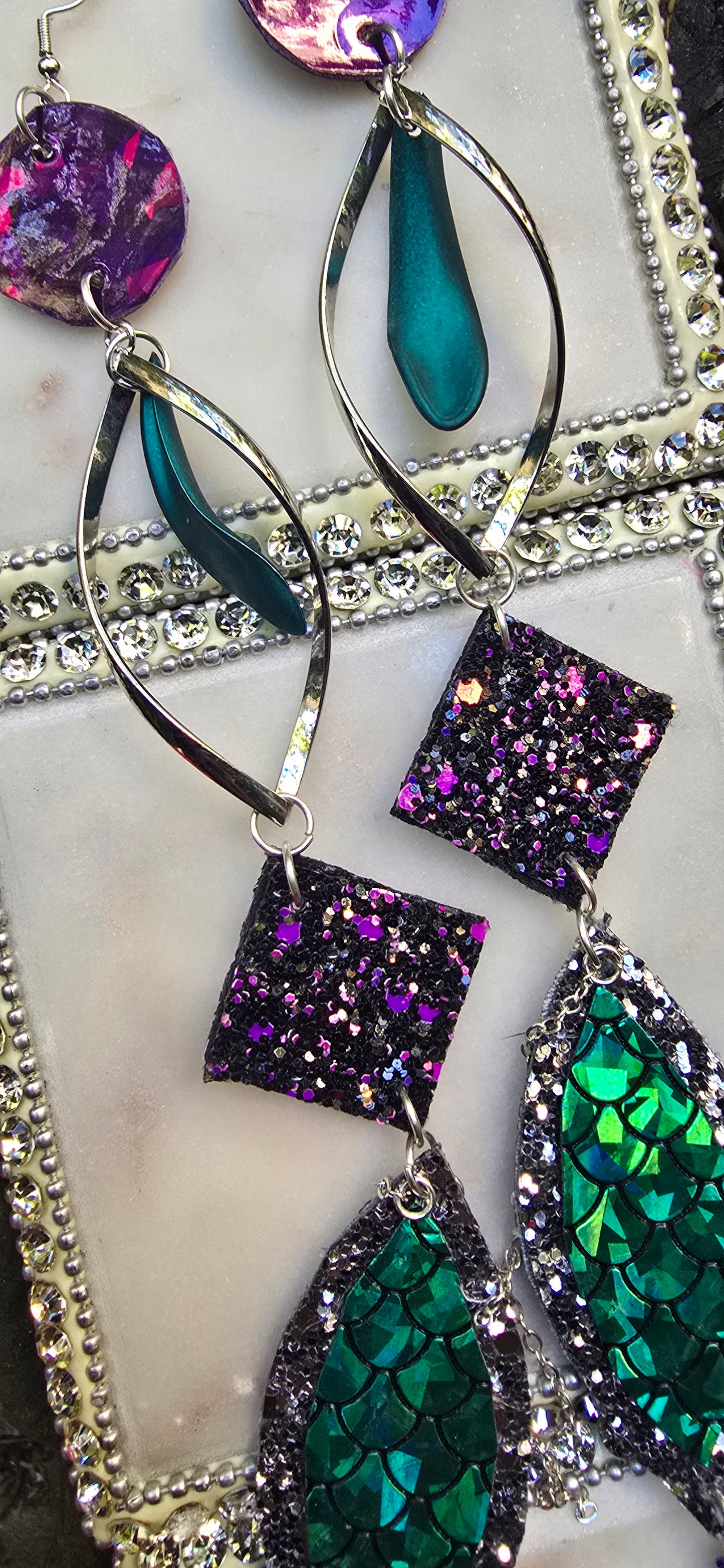 Samantha - Glittery Green Long Dangle Earrings - Shop Moxxc