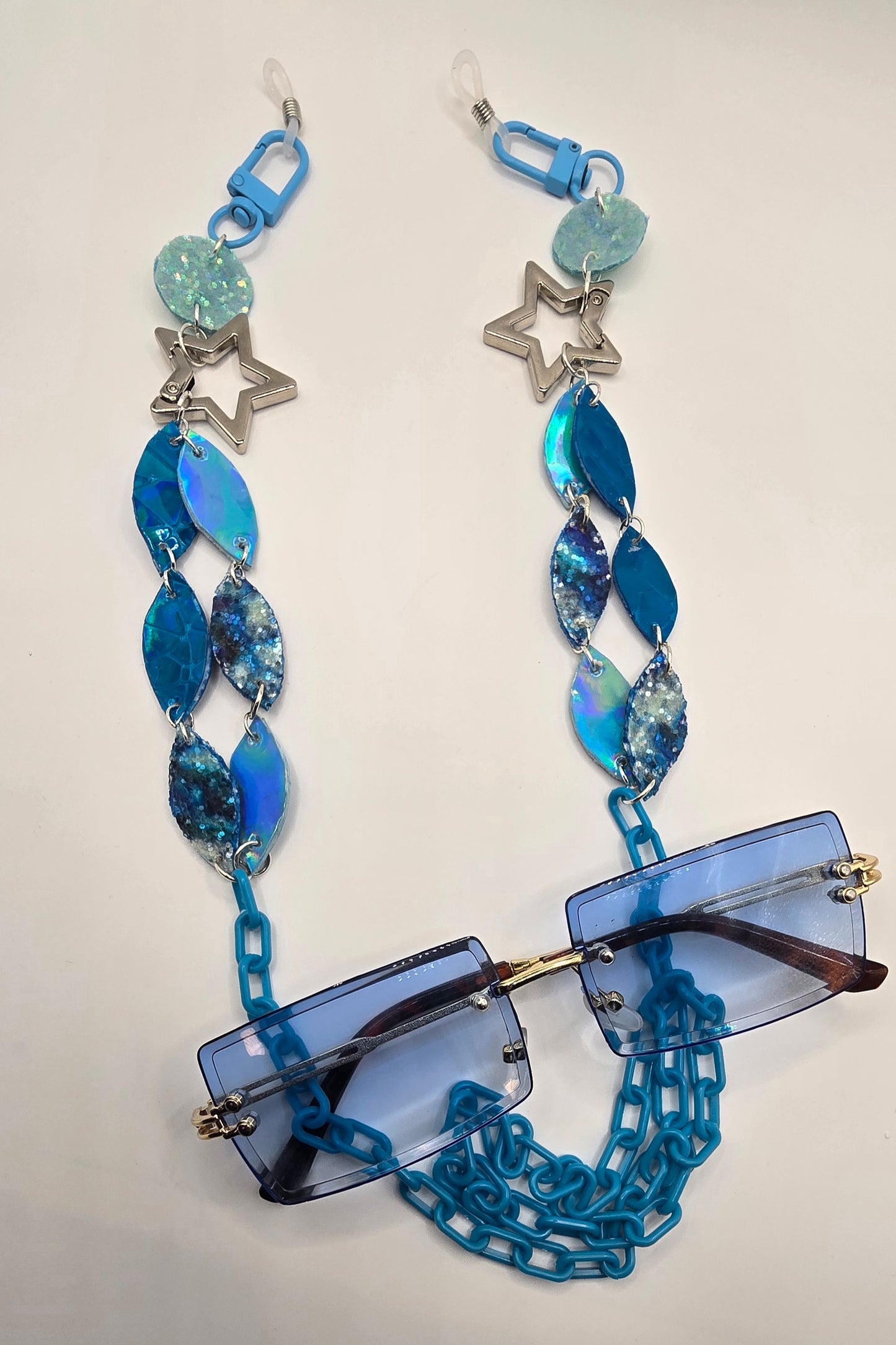 Paula - Beautiful Blue Eyewear Chain - Shop Moxxc