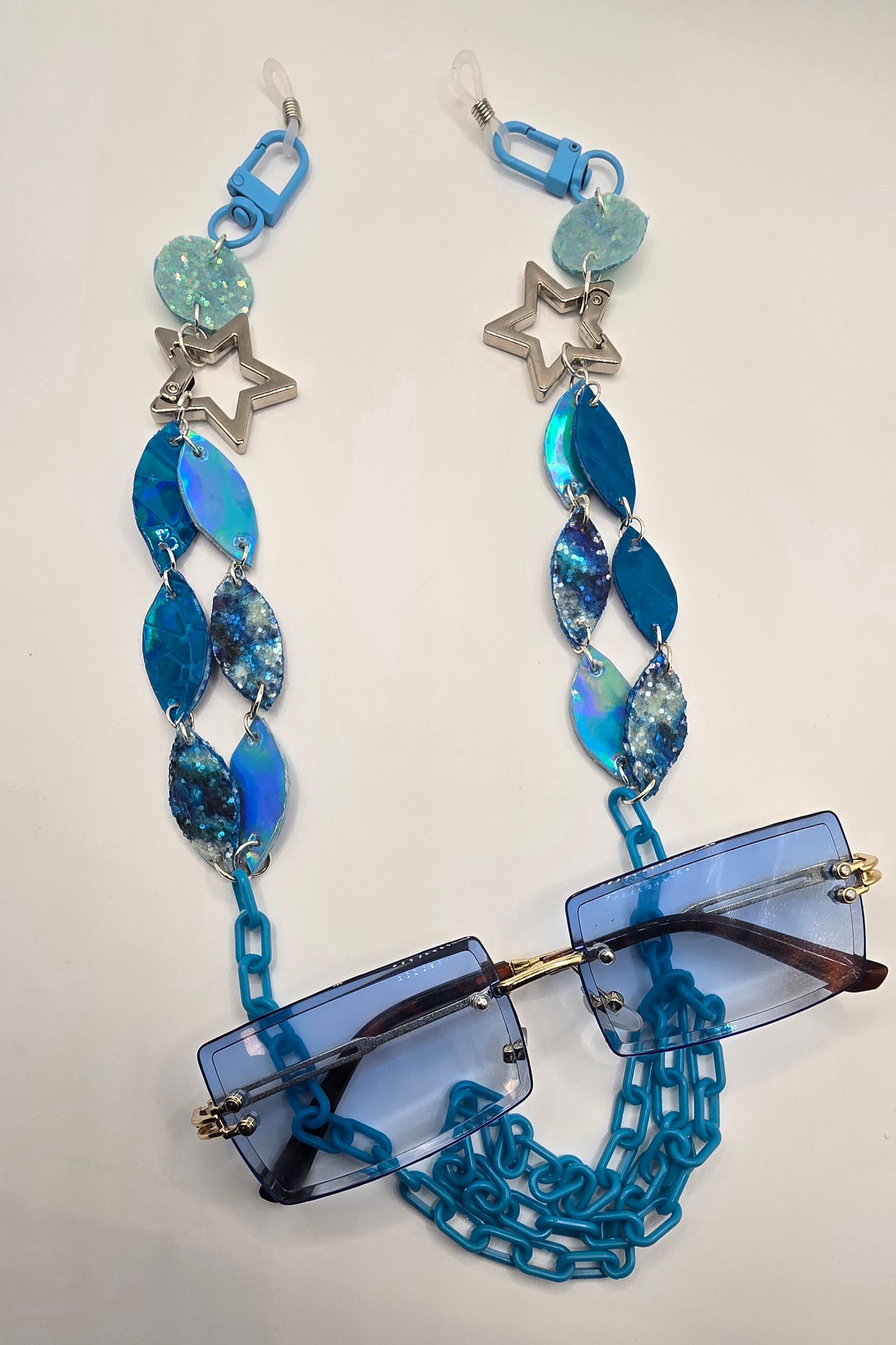 Paula - Beautiful Blue Eyewear Chain - Shop Moxxc