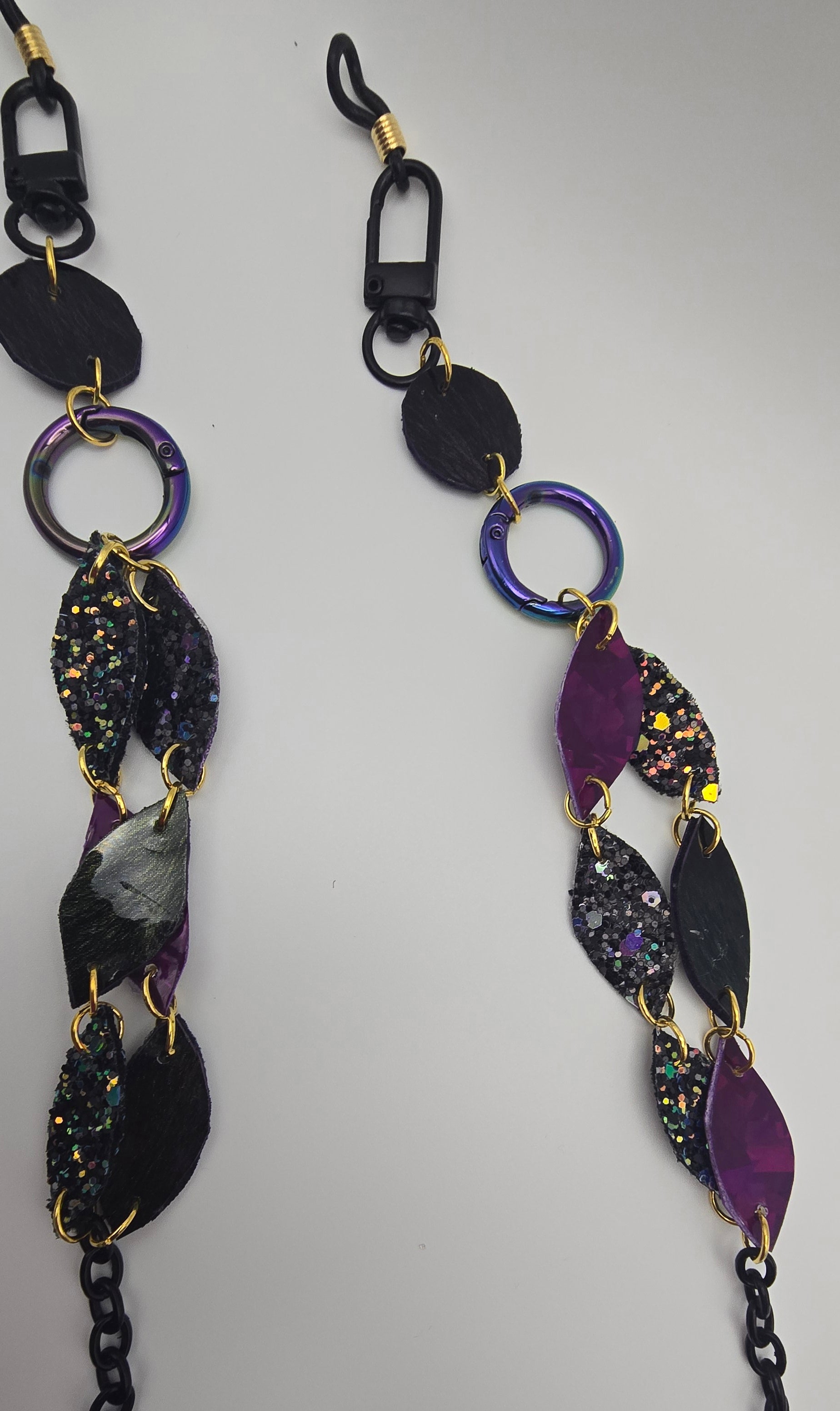 Kimi - Black Iridescent Eyewear Chain - Shop Moxxc