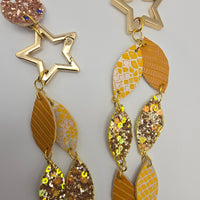 Nikki - Gold Glittery Eyewear Chains - Shop Moxxc