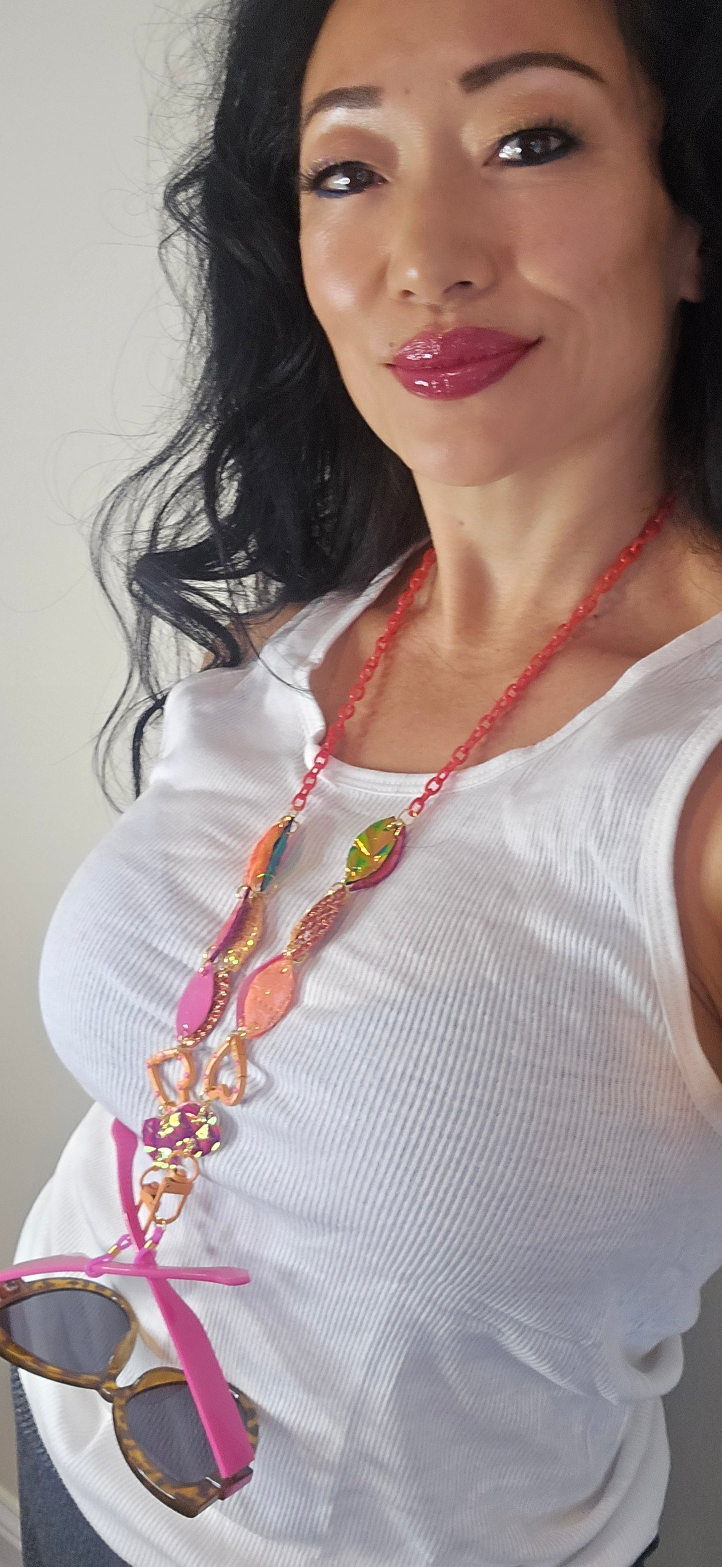 Josie - Multicolored Pink Eyewear Chain