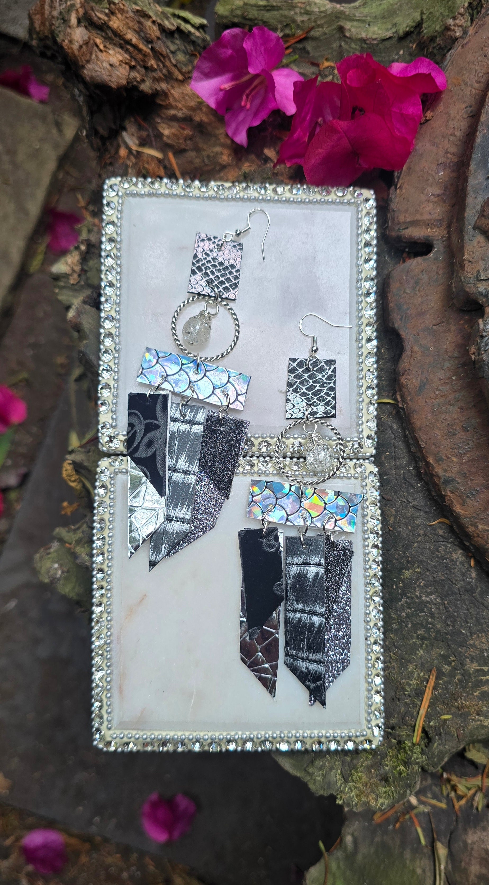 Kristin - Black Fringe Glittery Earrings