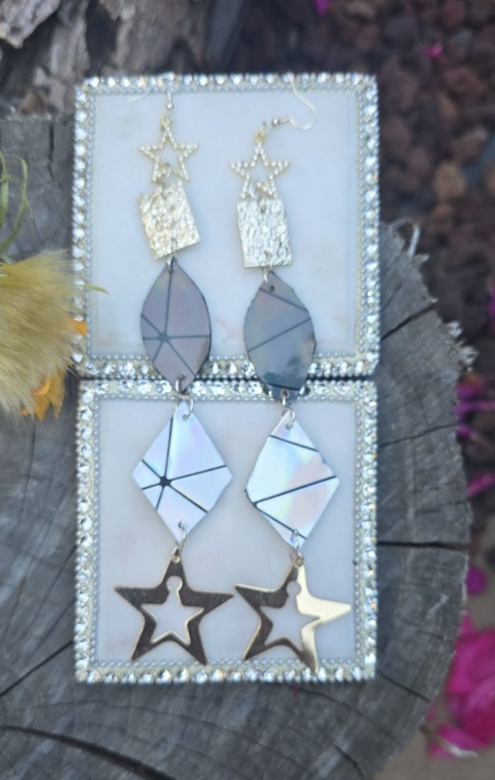 Noel - Star Neutral Long Dangle Earrings - Shop Moxxc