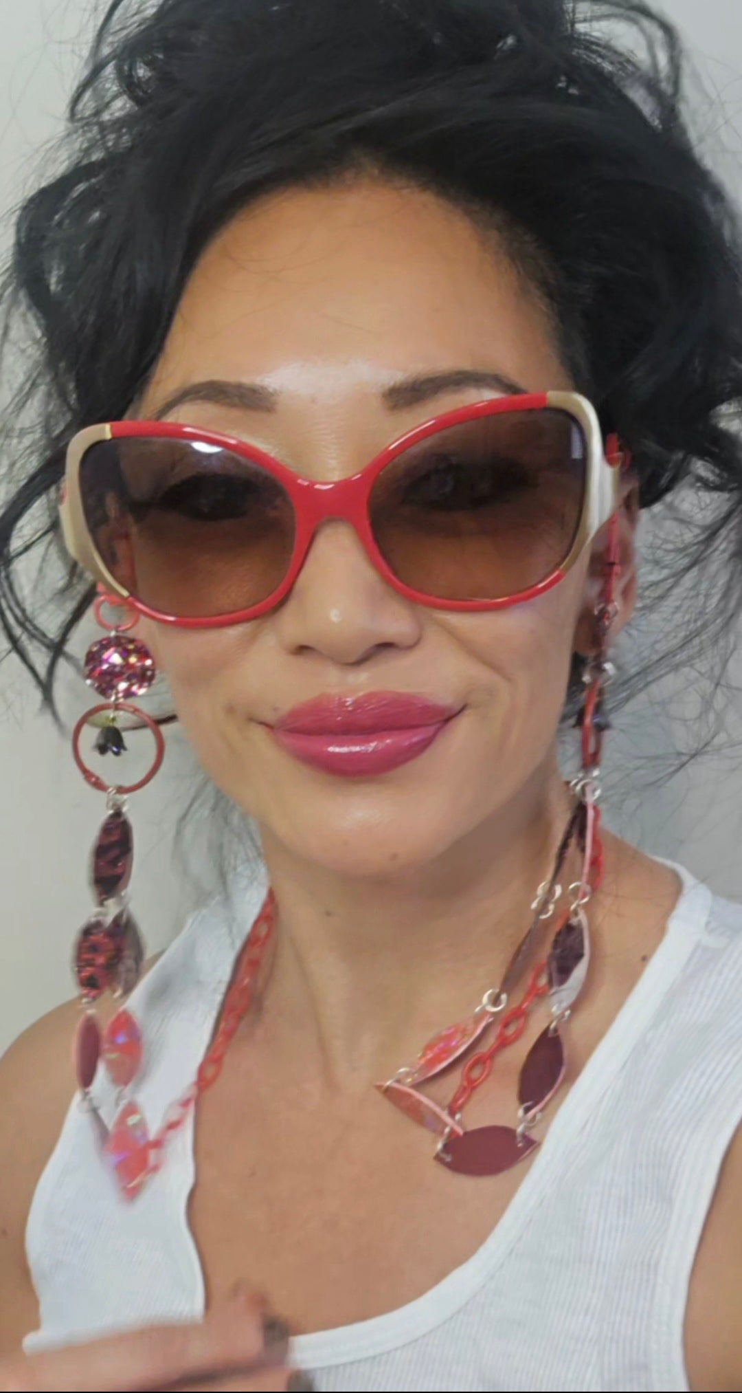 Beth - Red Eyewear Chain