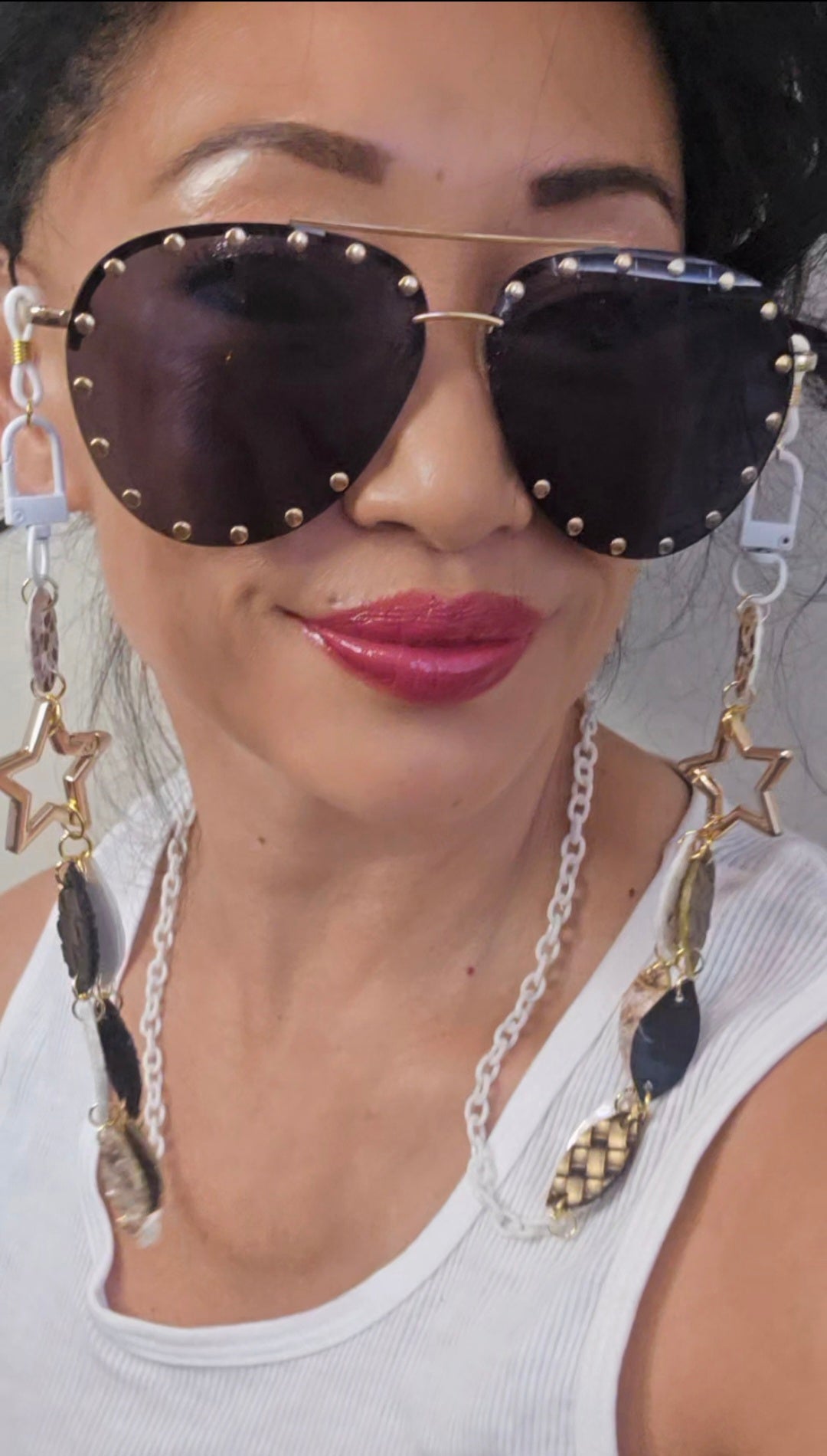 Lena - Gold White Eyewear Chain