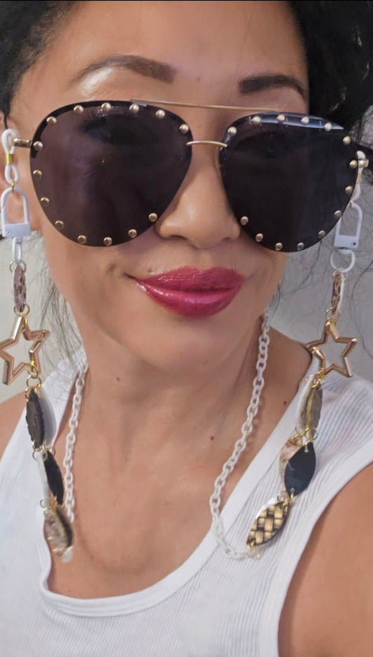 Lena - Gold White Eyewear Chain