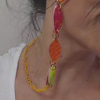 Taylor - Multicolored Red Eyewear Chain